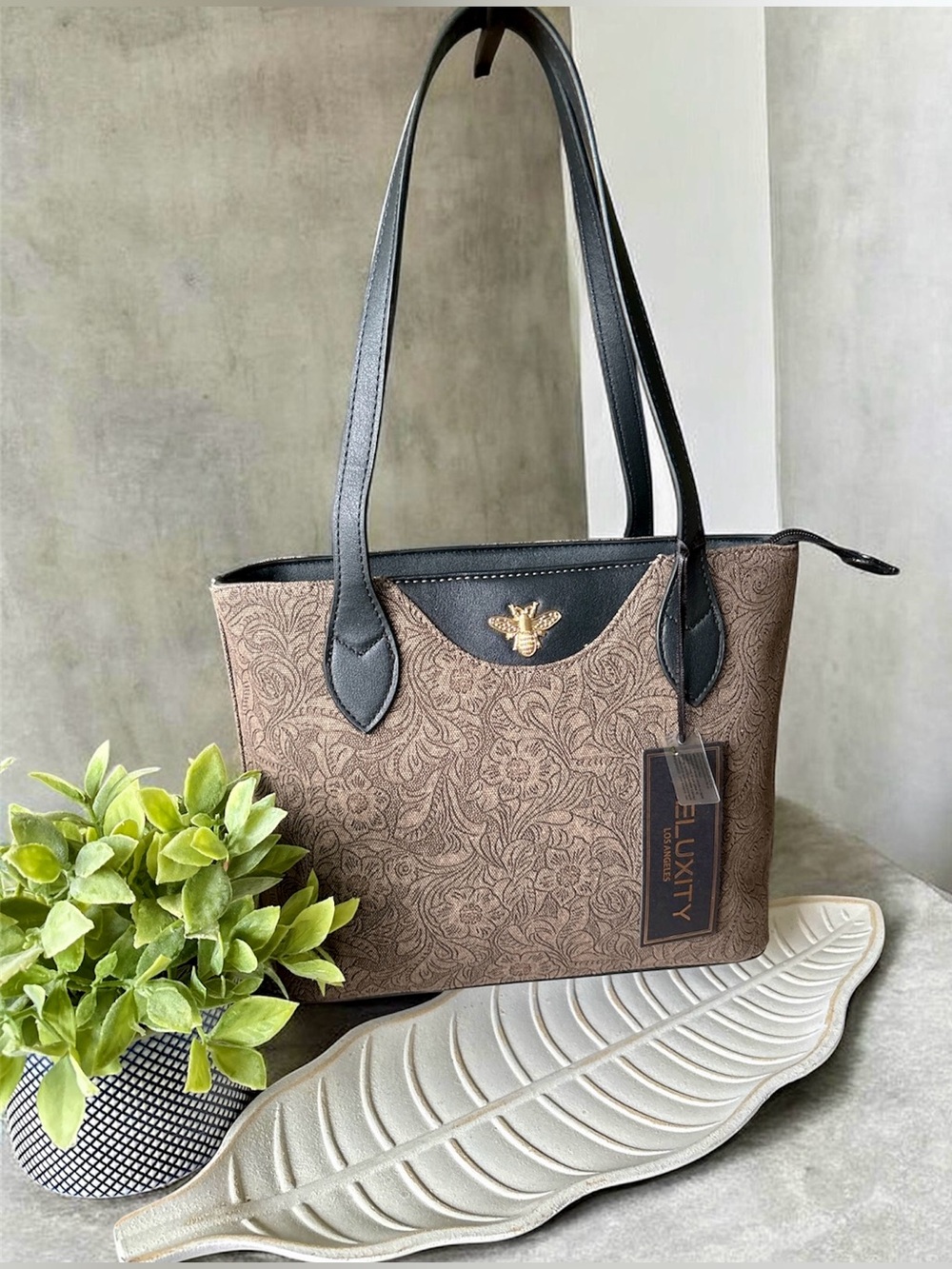 DELUXITY - 🐝 Brown and Black Tote with Vegan Leather Handles